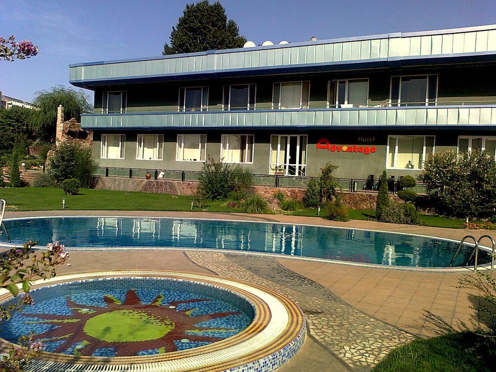 Advantage Hotel Samarkand Exterior foto