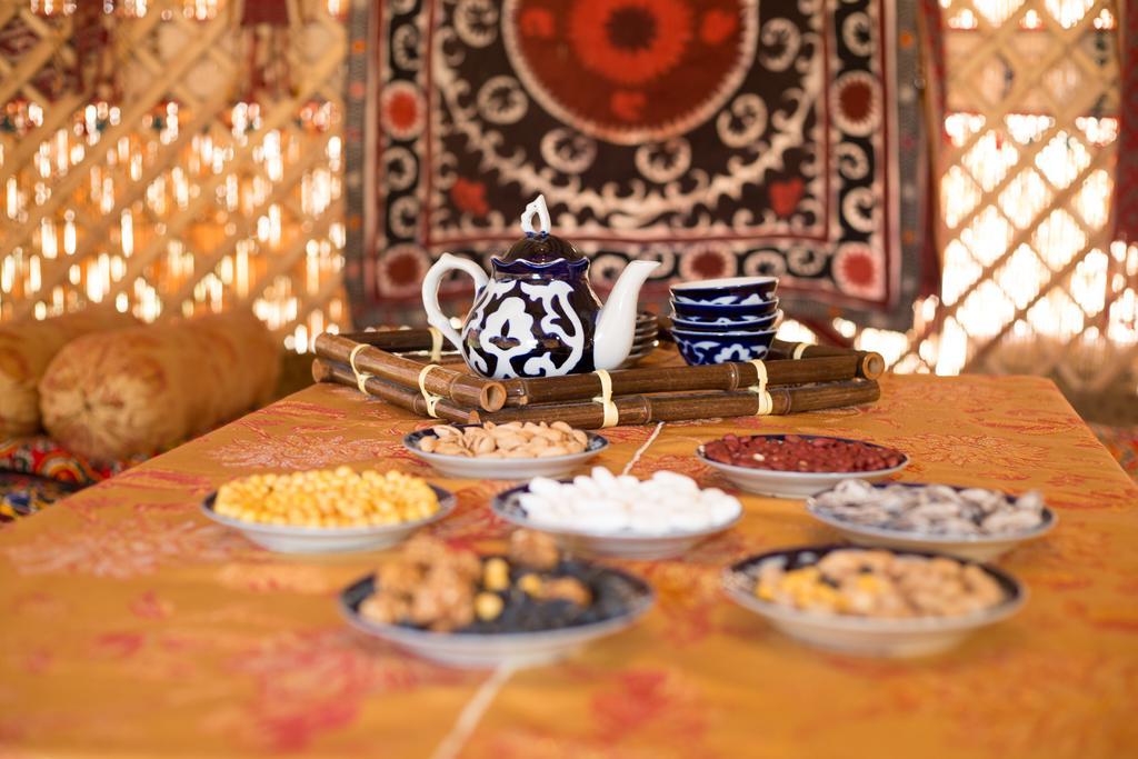 Advantage Hotel Samarkand Exterior foto